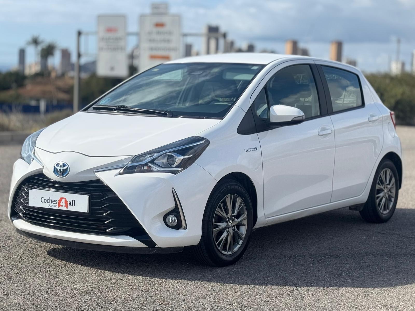 TOYOTA YARIS HIBRIDO 100CV AUT